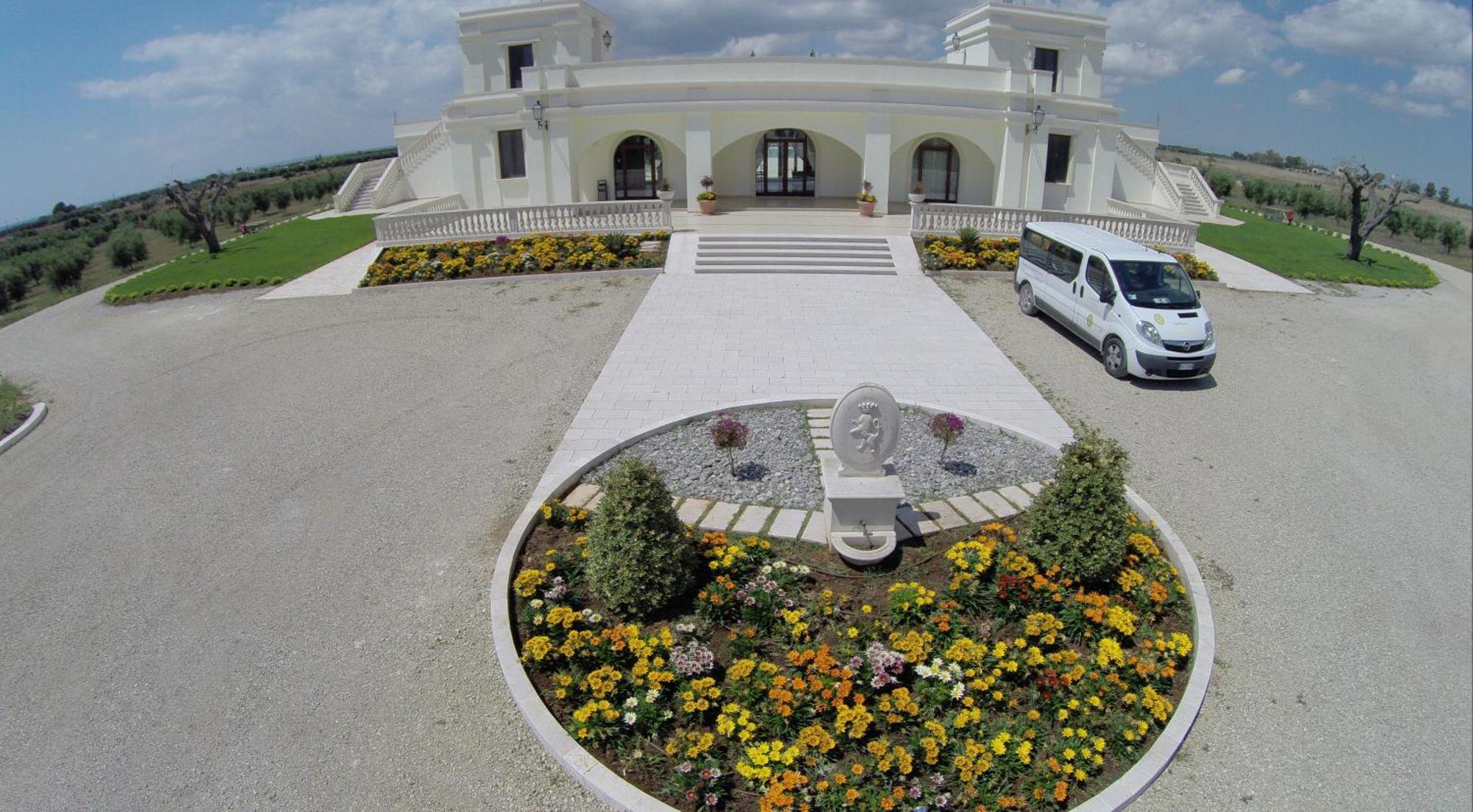 Agri Hotel Conte Salentino Sant Isidoro  Exterior photo
